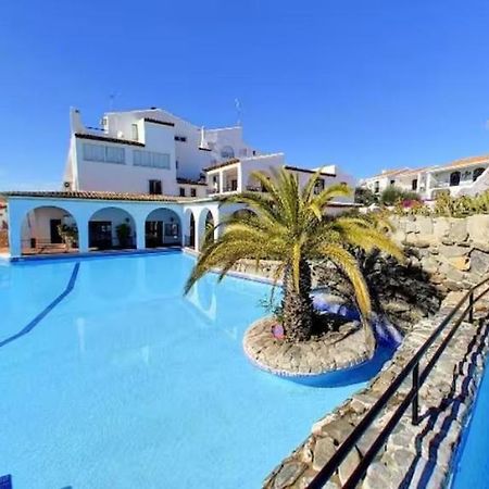 Right By The Pool Area In Capistrano Village! Nerja Kültér fotó