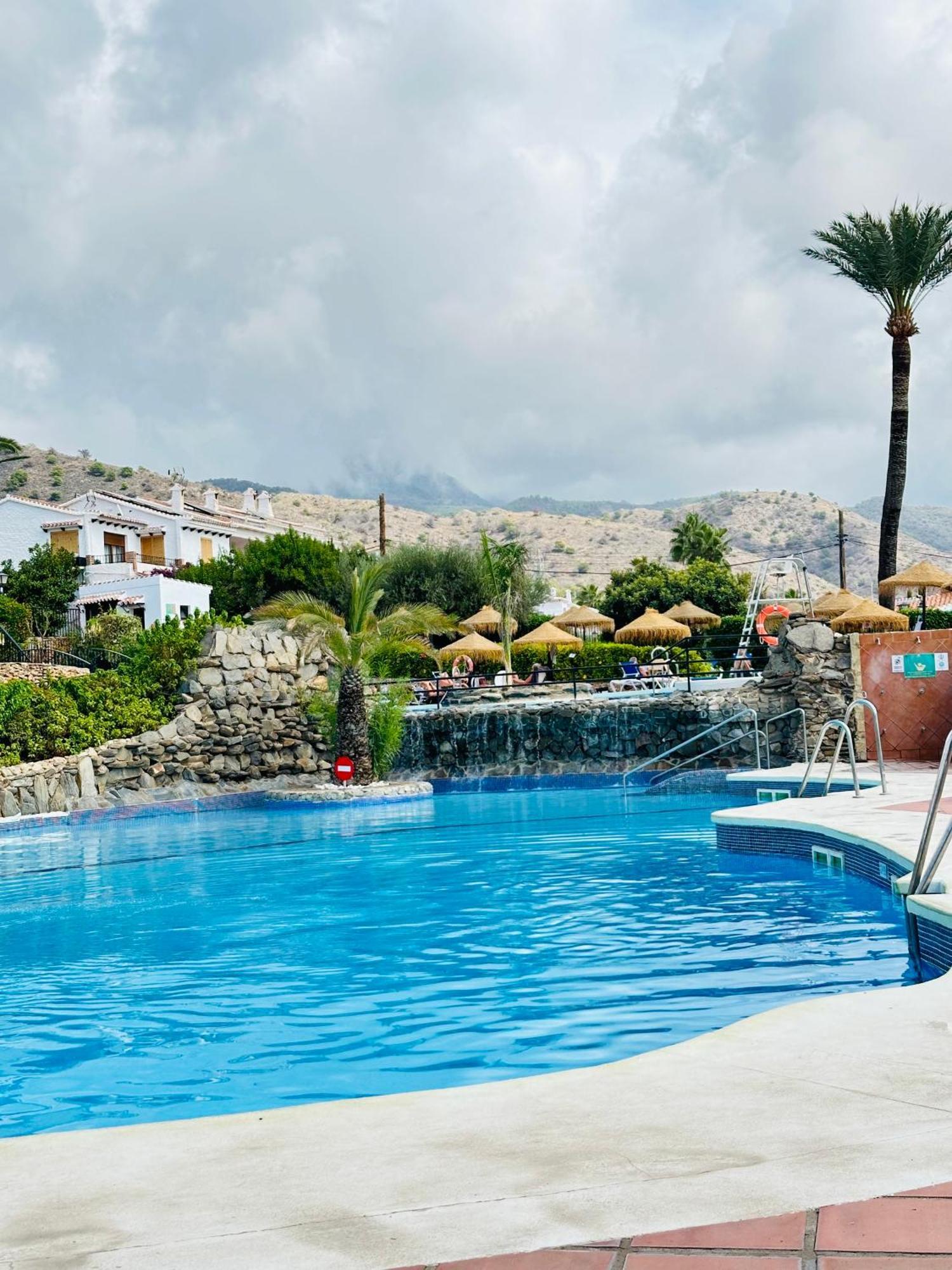 Right By The Pool Area In Capistrano Village! Nerja Kültér fotó